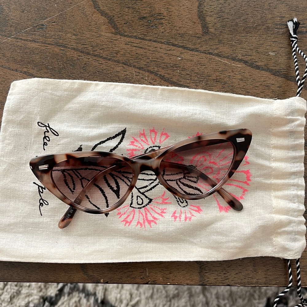 🍓Free People Sunglasses